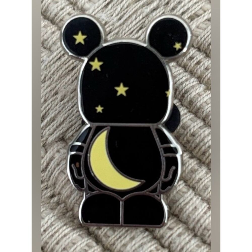 DISNEY 2012 Mickey Mouse “This & That” Moon & Stars Vinylmation Junior Pin